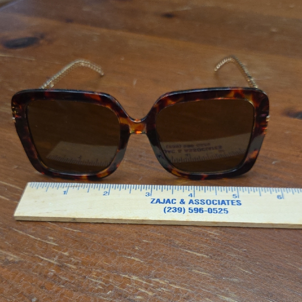 Tortoise Shell Square Sunglasses